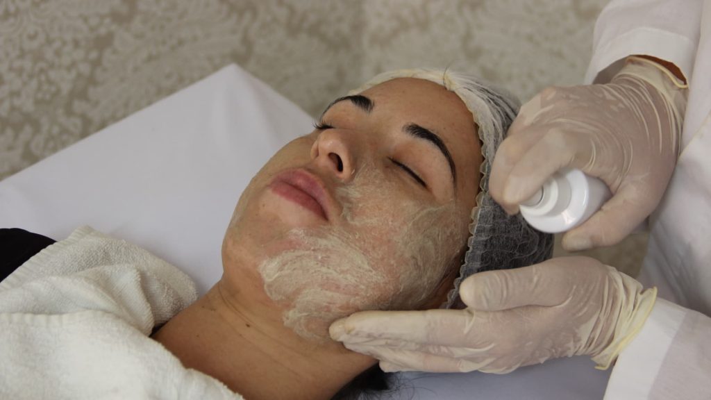 higienização do protocolo de limpeza de pele acneicas

