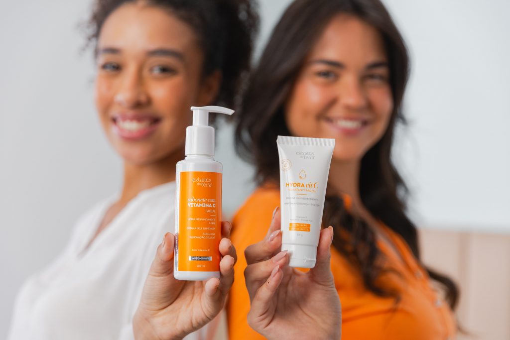 Rotina skincare com vitamina C para prevenção do envelhecimento